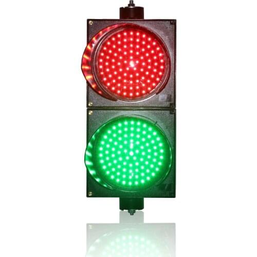 200mm red green traffic signal light horizontal or vertical installation PC shell LED traffic light for sale