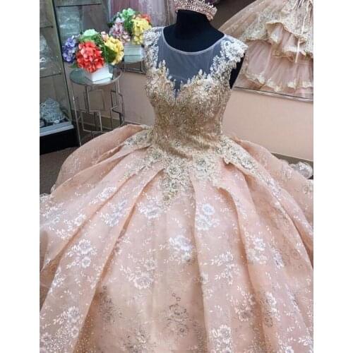 Pink Scoop Neck Lace Beaded Quinceanera Dresses Applique Tiered Skirt Ball Sweet 16 Prom Gowns vestidos de 15 años