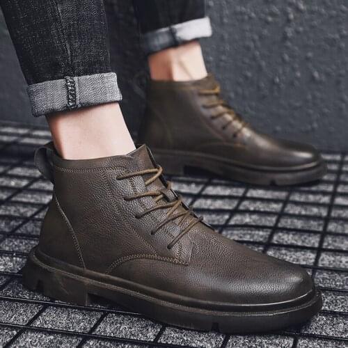 Mens Casual Shoes Autumn and Winter High Top Plus Cashmere Martin Boots Outdoor Sports Casual Shoes Tide Mens Fashion Sneakers
