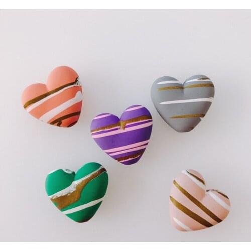 New style 50pcs/lot color print cartoon hearts shape resin straight hole beads diy jewelry earring/garment accessory