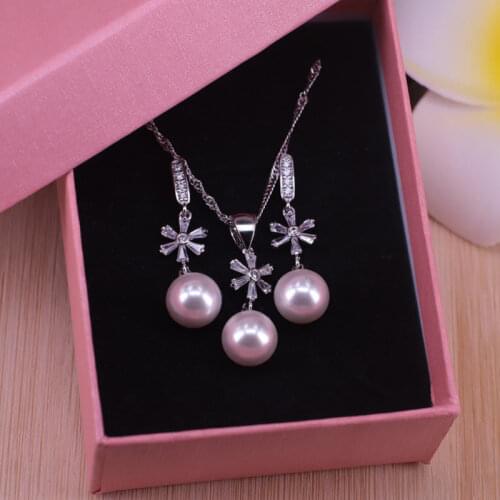 Risenj Pearl Necklaces For Women