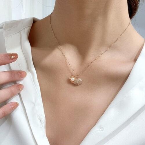 BUDROVKY Fashion 2020 Necklaces Pendants For Women Freshwater Pearl Shell Pendant Choker Necklace Women Statement Pendant Gift