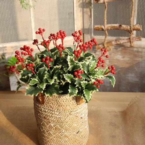 Simulation Red Berry Flower Christmas Fruit Home Table Vase Decoration Hand Holding Flower Fake Flower Wall