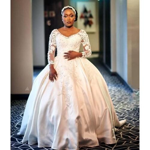 Princess Plus Size Arabic Lace Beaded Vintage Wedding Dresses Deep V-neck Bridal Dresses Long Sleeves Wedding Gowns