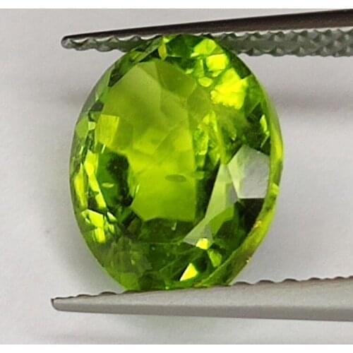 Gem gemstone GREEN PERIDOT Oval Faceted 3.63ct. 10x8mm