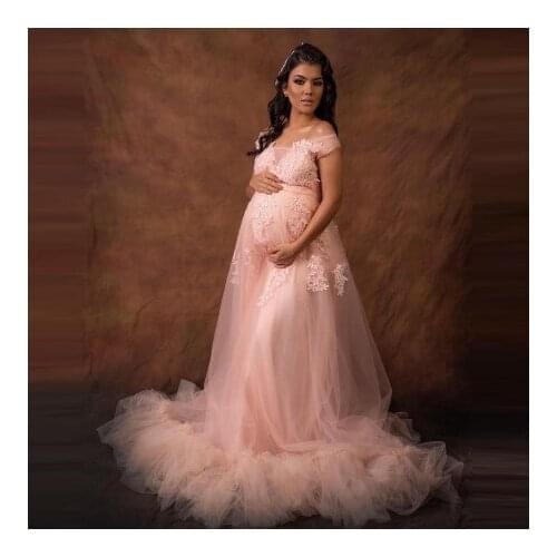 Elegant Pink Lace Maternity Dresses Cap Sleeves V Neck Puffy Ruffles Plus Size Photo Shoot Pregnancy Dressing Gowns
