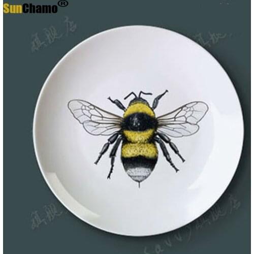 Porcelain Decorative Plate Wall Hanging Plate Insect Sitting Disc Plate Ceramic Disc Home Furnishing Art Creative Gifts