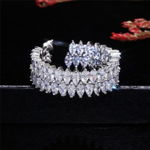 Exquisite Full Zircon Leaf Rhombus Earrings Atmosphere Personality Charm Gift Woman Fashion Party Creative Jewelry Wholesale