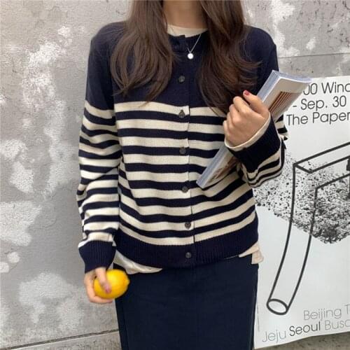 Vintage Women 2021 Autumn Winter Knitted Sweaters Female O-Neck Striped Loose Single Breasted Cardigans Jersey Jumpers S114