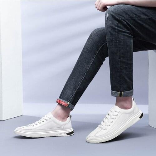 New Men Casual Genuine Leather Flat Comfortable Lace-up Sneakers Men Breathable Outdoor Lightweight Comfy Slip-On Sneakers