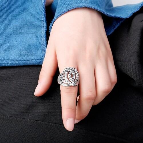 Vintage Ring for Women Ancient Silver Color Finger Rings Elastic Adjustable Retro Wind Fashion Jewelry Luxury Gift for Female
