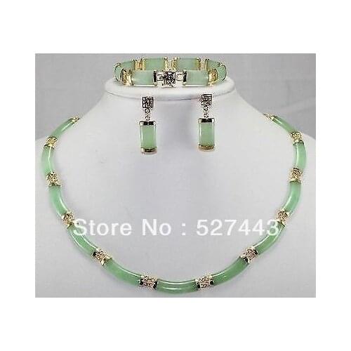 FREE SHIPPING>>@> Wholesale Noble green stone earring bracelet necklace set Natural jewelry