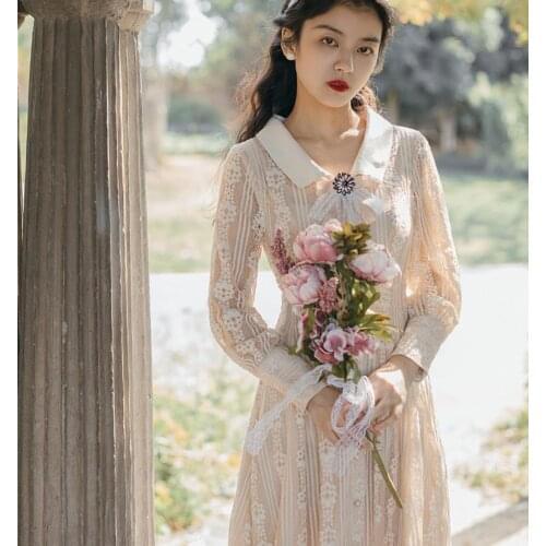 Lightly mature womens chic lace dress French retro long-sleeved waist was thin temperament mid-length ladies retro dress F1006