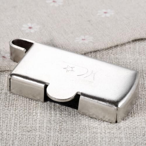 1Pc MG20 Iron Magnet Locator Fixed Gauge Metal Magnetic Seam Edge Guide for Needle/Slide Plate Household Sewing Machine DIY Tool