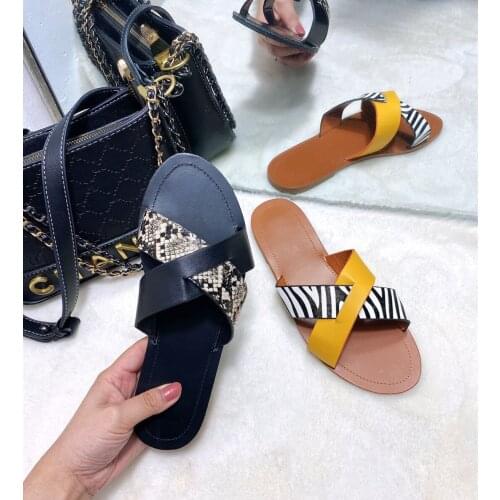2020 Women Flip Flops Summer Slippers Beach Open Toe Flat Sandals Sexy Mixed Colors Ladies Shoes Casual Cross Strap Roman Slides