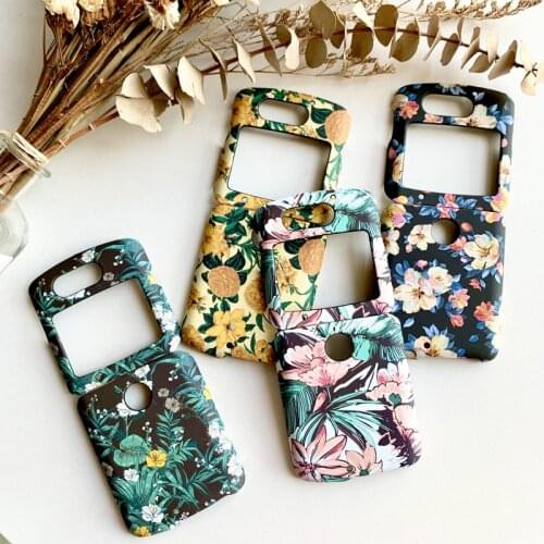 Z Flip Funda Case for Motorola Moto Razr 2 5G Vintage Small Floral Hard PC Shock proof Protective Mobile Phone Case Cover Razr2