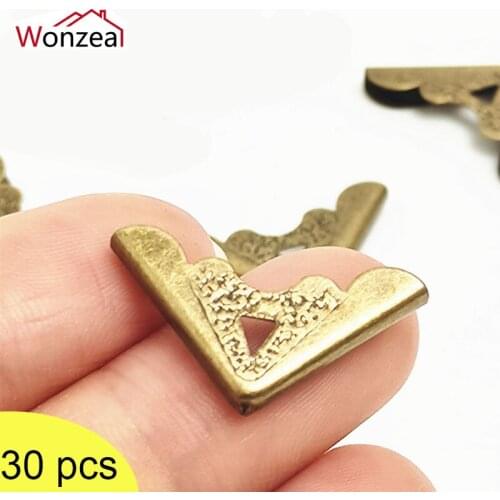 30pcs 16*16mm Antique Bronze Metal Book Scrapbooking Notebook Albums Menus Folders Corner Pattern Carved Protectors Tone