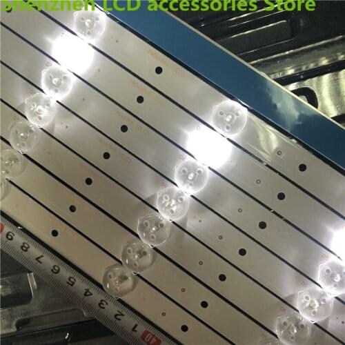 Product has plug, the product is 78cm 10led 6V 48PCS aluminium 100%new