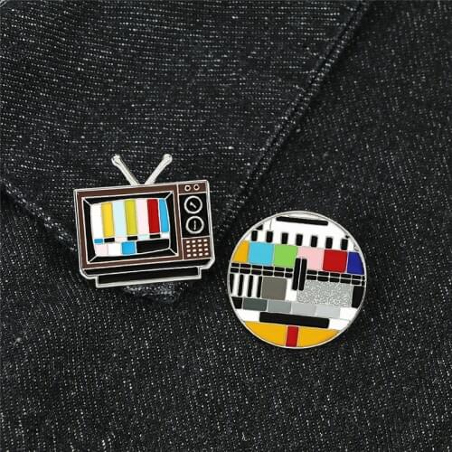 Television Brooches Creative Old-school TV Screen No Signal Enamel Pin for Women Men Denim Jackets Badge Lapel Pins Kids Jewelry
