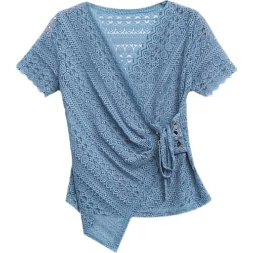Lace blouse womens summer 2021 new fashion western style slim short-sleeved t-shirt V-neck tie-rope waist short short shirt