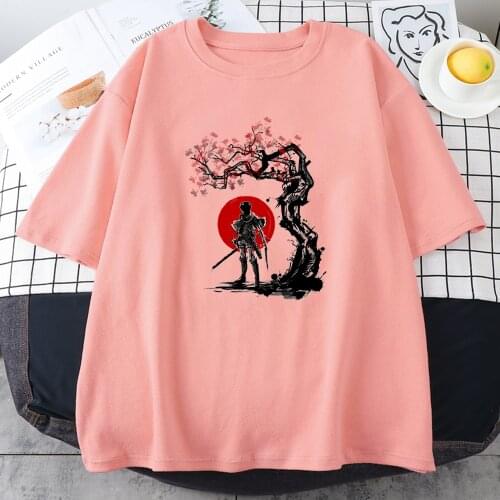 Japan Anime Attack On Titan Womens Tee Shirt Hip Hop Street T Shirt Harajuku O-Neck T-Shirt Fashion Women Tshirt Summer 2021