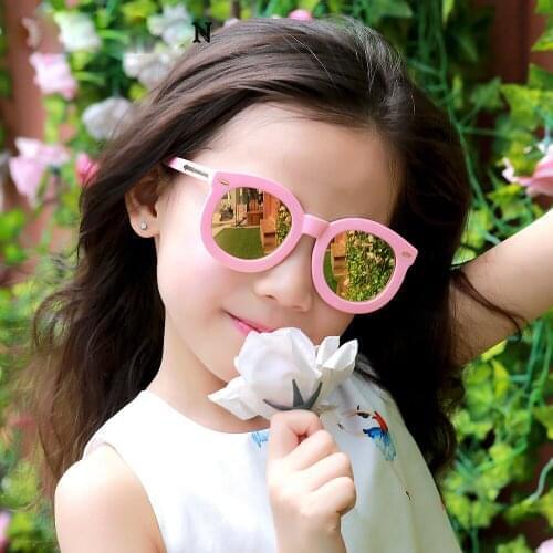 2018 Rivets Oval Sunglasses Kids Classic Fashion Sun Glasses Baby Girls Lovely Oculos Wide Frames Brand Lunette N583