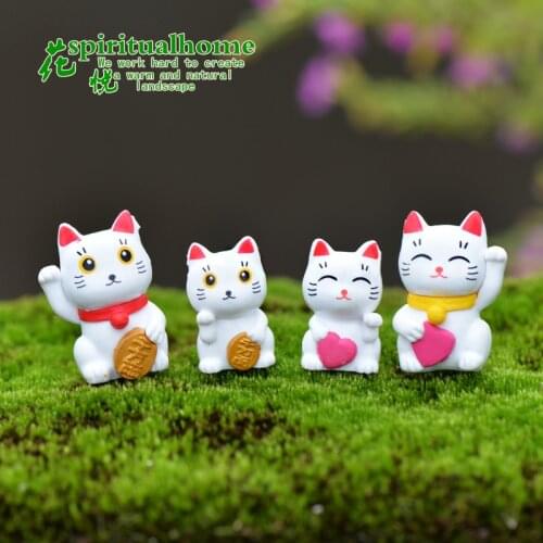 2Pcs Kawaii Resin Lucky Cat Miniatures Fairy Garden Gnome Moss Terrariums Resin Crafts Decorations For Home And Garden