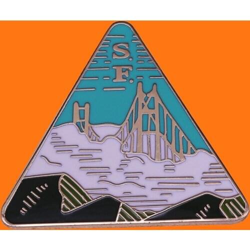 Creative Snow Mountain Enamel Pins Metal Cartoon Brooch Backpack Hat Bag Collar Lapel Badges Men Women Fashion Jewelry Gifts