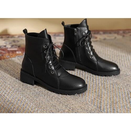 2021 new designer pleasted leather ankle boots women thick heels short riding botas lace up rubber chelsea booties for women