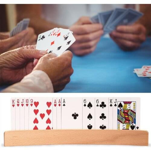 1 Pc Wooden Hands-Free Playing Card Holder Curved Design Board Game Poker Seat Lazy Poker Base Game Organizes Rack Accessories