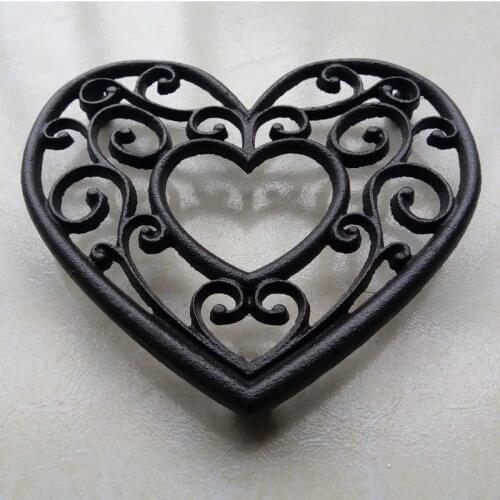 Vintage Handmade Hollow Heart Shaped Cast Iron Heat Insulation Table Decor Placemat Plate