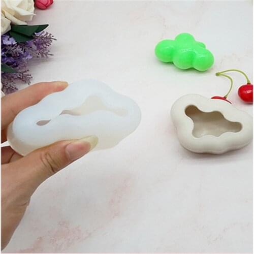 1pcs Clouds Shape Candle Mold Silicone Molds Cute Jewelry Soap Making Mold Handcraft Ornaments Making Tool DIY Soap Mold Bougie