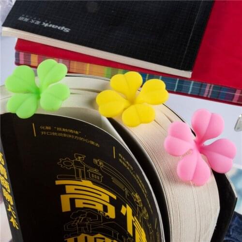 1pcs Creative Silica Gel Four Leaf Clover Bookmark Kawaii Grass Bookmarks Teachers Students Gift Office Supplies Stationery