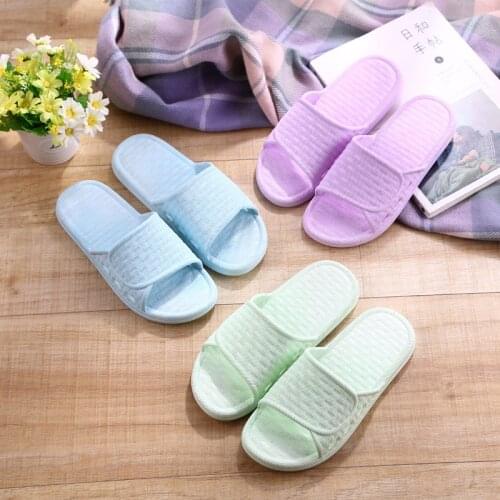 New Women Indoor Floor Flat Flip Flops Summer Beach Swimming Bathroom Non-slip Home Slippers Soft Comfortable Couple Shoes 36-45