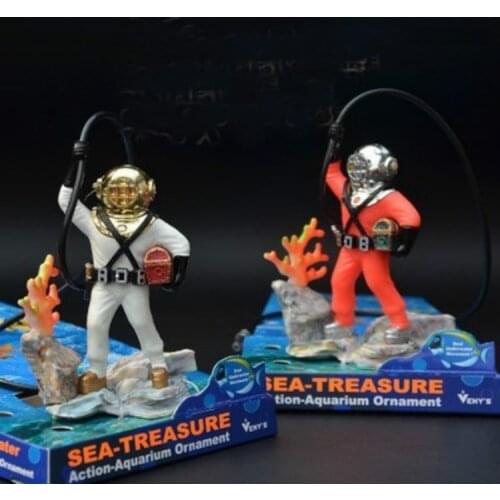 Fish Tank Aquarium New Product Creative Pneumatic Aerator Ornaments Treasure Hunt Space Frogman Submarine Frogman