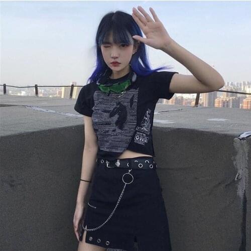 Black short top summer 2021 new vintage print slim shape irregular short sleeve T-shirt