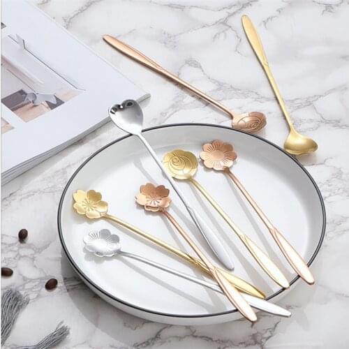 1pcs Dessert Coffee Spoon Long Handle Dessert Stainless Steel Vintage Teaspoons Drink Tableware Flowers Design Spoon Home Decor
