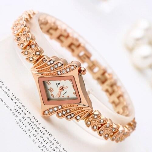 2019 Jw Fashion Top Brand Women Bracelet Watches Luxury Exquisite Rhinestone Gold Dress Watch Casual Alloy Quartz Wristwatches