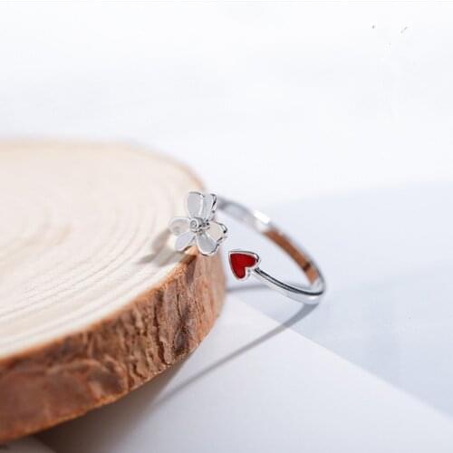 HEYLUOKE New Collection 100% Red Heart Three Petal Flower Finger Ring for Women Engagement Jewelry