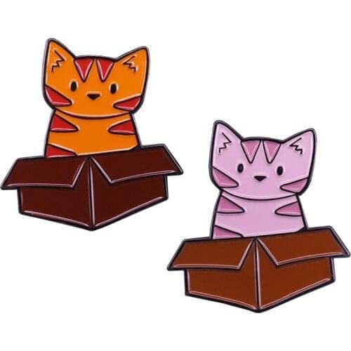 A pair carton cats pin Kawaii kids friends gift