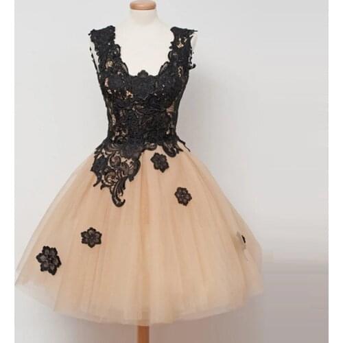 Sexy Spaghetti Straps Deep V Neck Prom Dress Open Back Lace Appliques White Long Prom Dresses Formal Fancy Evening Dress vestido