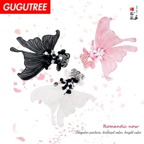 GUGUTREE embroidery beaded goldfish patches fish patches badges applique patches for clothing SK-19