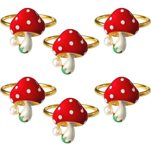 Kitchen Dining Table Napkin Ring Red Mushroom Buckle Restaurant Mouth Cloth Simple Golden Butterfly Valentine Decoration