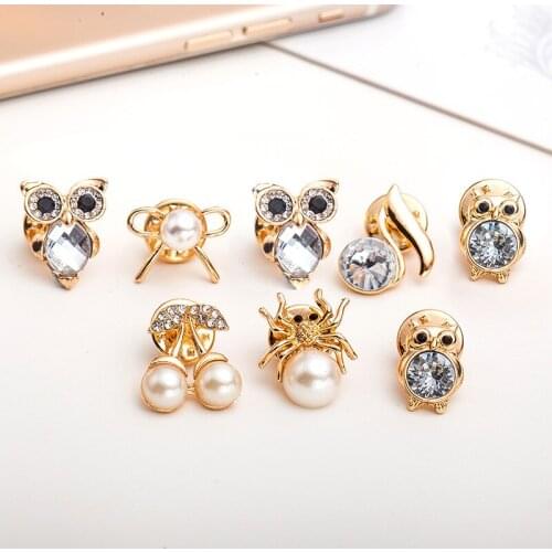 Creative Metal Pins Brooches for Women Imitation Pearls Owl Bow Cherry Pin Badges Hat Accessories Lovers Jewelry Gift Wholesale