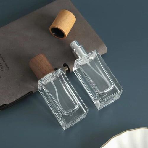 Exquisite 30ML Screw-top Wooden Cap Perfume Spray Small Bottle