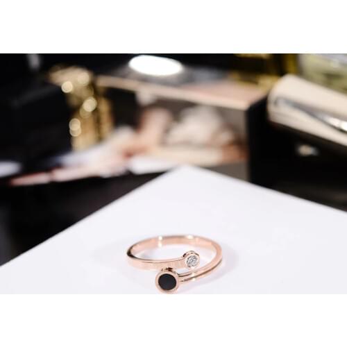 YUN RUO 2021 Roman Numerals Crystal Ring Rose Gold Color Fashion Titanium Steel Jewelry Wedding Birthday Gift Woman Never Fade