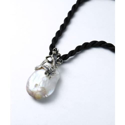 S925 Sterling Silver Baroque Shaped Natural Pearl Pendant Vintage Thai Silver Old Craft Retro Style Female Pendant Manufacturer