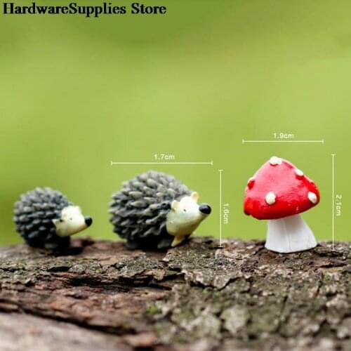 Fairy Garden Gnomes Moss Terrarium Artificial Mini Hedgehog With Red Dot Mushroom Miniatures Resin Crafts Home Decorations