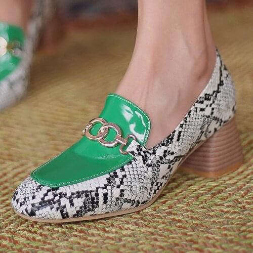 Snake Print Color Matching Shallow Mid-Heel Shoes Metal Decoration Green Stitching Red Animal Texture Sexy Loafers Conical Thick
