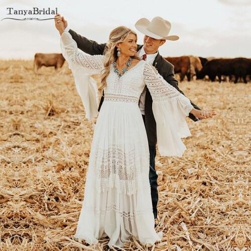 Flare Sleeve Boho Wedding Dresses A Line Floor Length Beach Bridal Gowns Country Style Backless Vestido De Noivas Chic DW555